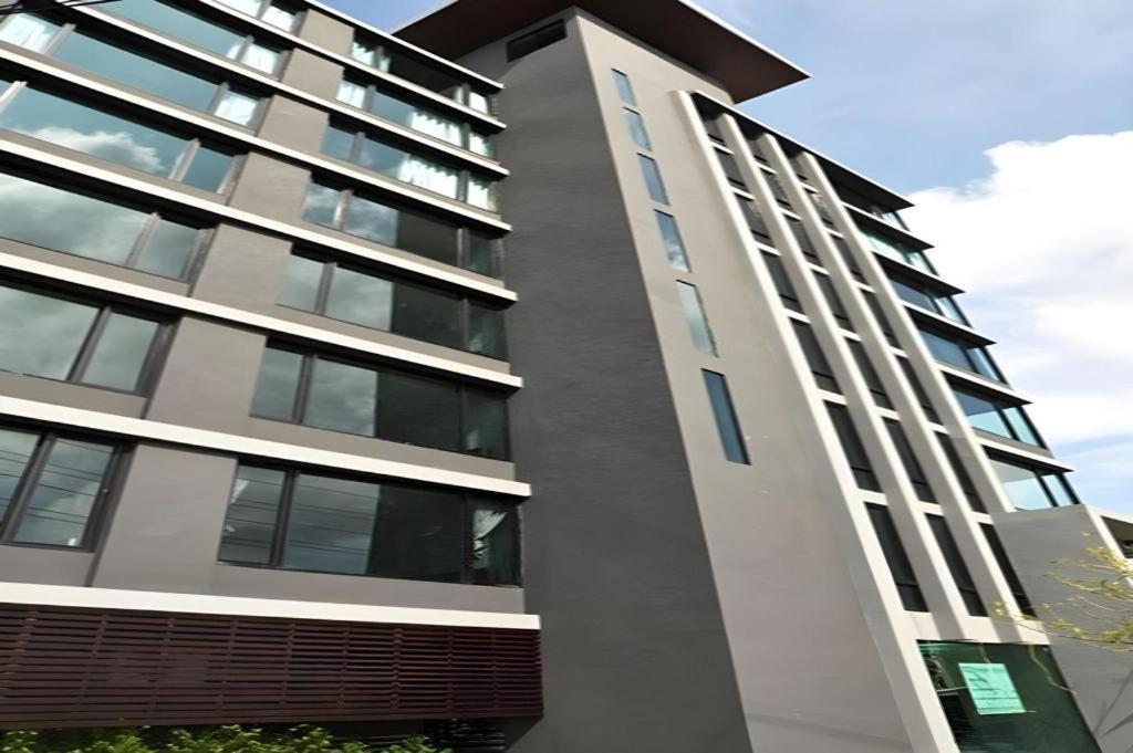 B2 Black Business And Budget Hotel Чиангмай Экстерьер фото