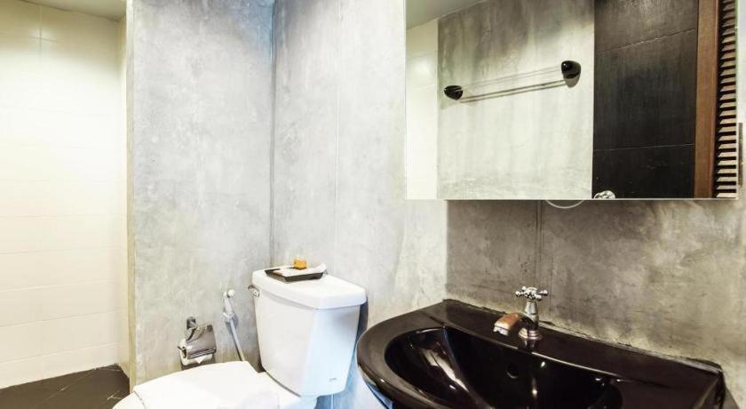 B2 Black Business And Budget Hotel Чиангмай Экстерьер фото